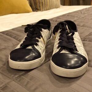 Michael Kors logo sneakers 6.5 navy worn once. Perfect for summer!style HT17K